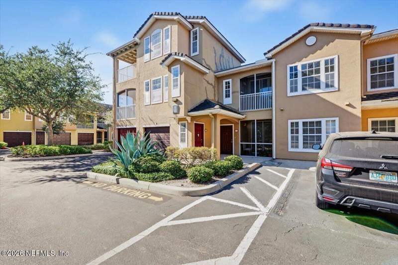 3 bedroom Condominium at 10075 Gate Parkway #702, Mirabella, Jacksonville — photo 3