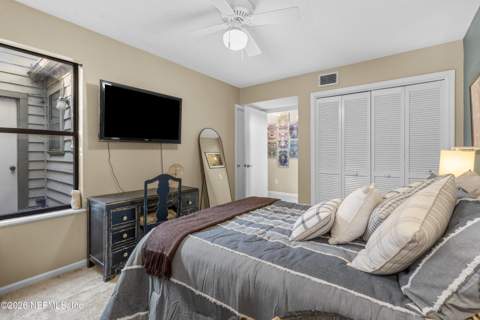 5454 Mariners Cove Drive, Jacksonville FL - photo 21 of 51