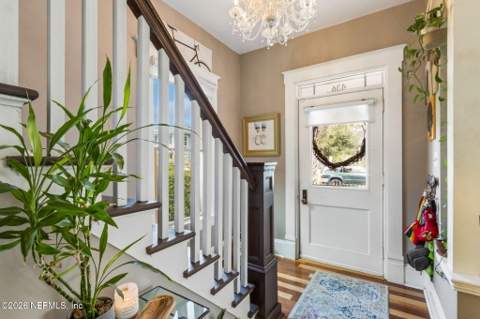 436 Walnut Court, Jacksonville FL - photo 6 of 39