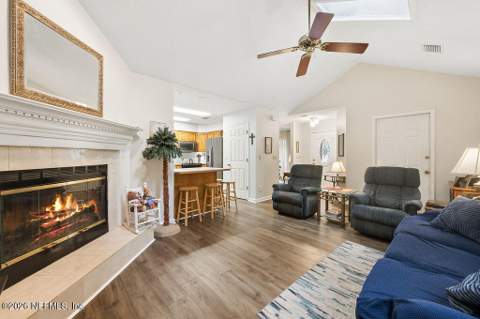 2263 Oak Forest Drive, Jacksonville Beach FL - photo 9 of 35