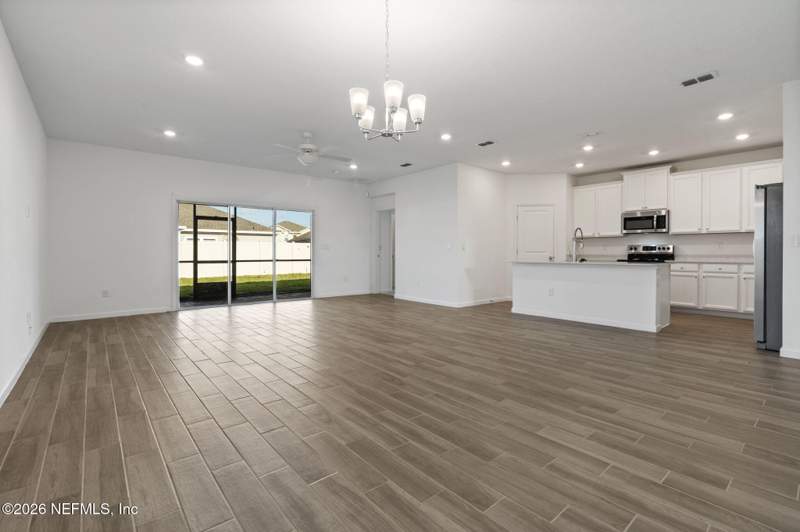4 bedroom Single Family Residence at 7611 Catnip Lane, Highland Chase, Jacksonville — photo 2