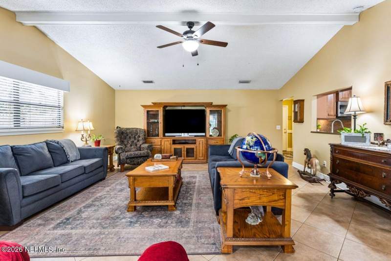 3 bedroom Single Family Residence at 818 Hardwood Street, Ridgecrest, Orange Park — photo 4