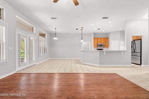 10069 Chesterton Road, Jacksonville FL - photo 7 of 24