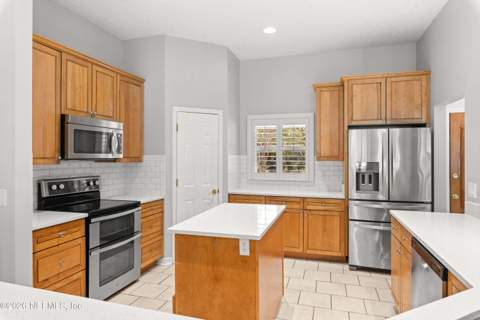10069 Chesterton Road, Jacksonville FL - photo 12 of 24