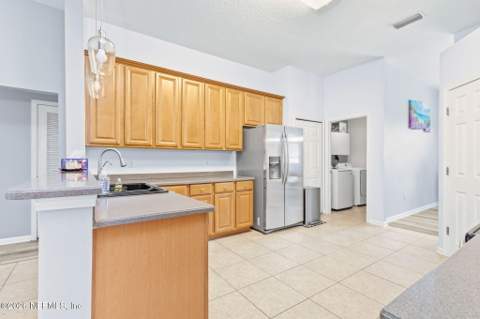 14023 Red Rock Lake Drive, Jacksonville FL - photo 13 of 45