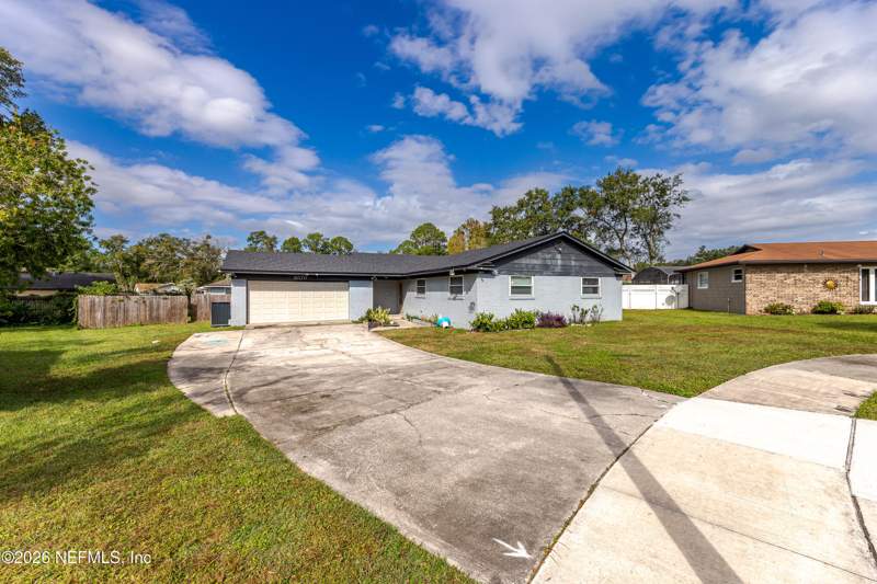 3 bedroom Single Family Residence at 8579 Pebble Street, Country Creek, Jacksonville — photo 3