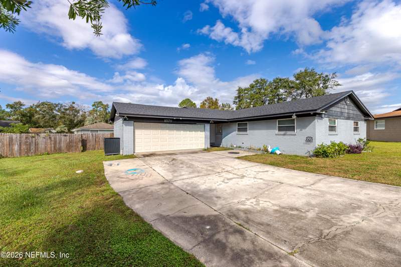 3 bedroom Single Family Residence at 8579 Pebble Street, Country Creek, Jacksonville — photo 4