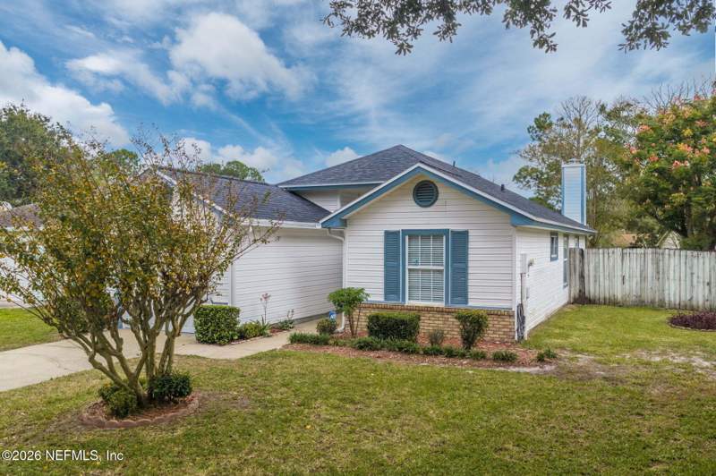 2 bedroom Single Family Residence at 1907 Ashmore Green Drive, Pines Of Kensington, Jacksonville — photo 3