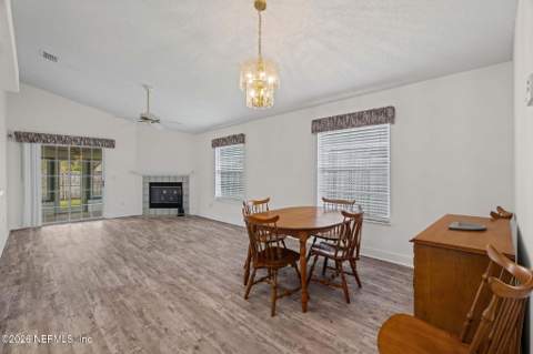 1907 Ashmore Green Drive, Jacksonville FL - photo 10 of 38