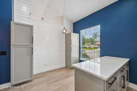 13891 Sunrise Lake Court, Jacksonville FL - photo 17 of 46