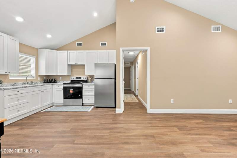 3 bedroom Single Family Residence at 1380 Old Middleburg Road, Lackawanna Townsite, Jacksonville — photo 4