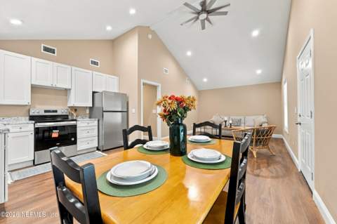 1380 Old Middleburg Road, Jacksonville FL - photo 8 of 21