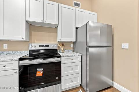1380 Old Middleburg Road, Jacksonville FL - photo 7 of 21