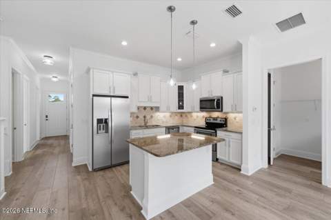 1250 13th Street, Jacksonville Beach FL - photo 13 of 42