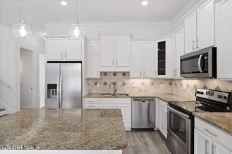 1250 13th Street, Jacksonville Beach FL - photo 15 of 42
