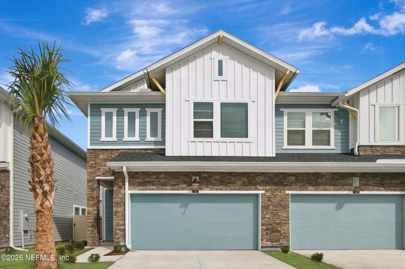 4 bedroom Townhouse at 10261 Mineral Road, Kettering at eTown, Jacksonville — photo 4