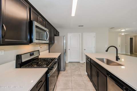 3040 Greywood Lane, Orange Park FL - photo 6 of 15