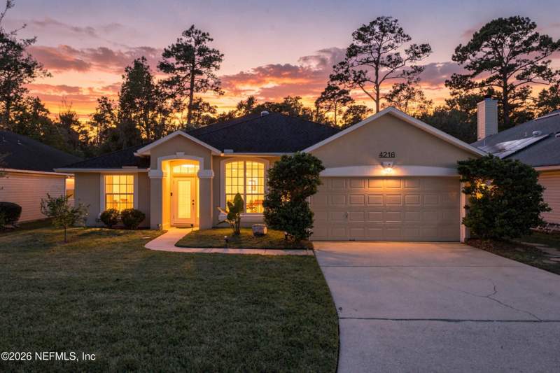 3 bedroom Single Family Residence at 4216 Chelsea Harbor Drive, Johns Creek, Jacksonville — photo 3