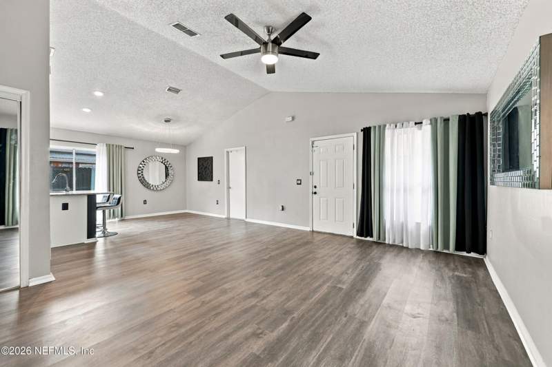 3 bedroom Single Family Residence at 3560 Gilmore Heights Road, Caroline Ridge, Jacksonville — photo 5