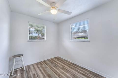449 Lower 8th Avenue, Jacksonville Beach FL - photo 23 of 33