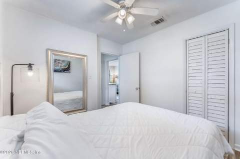 449 Lower 8th Avenue, Jacksonville Beach FL - photo 20 of 33
