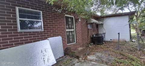 2103 W 13th Street, Jacksonville FL - photo 7 of 9