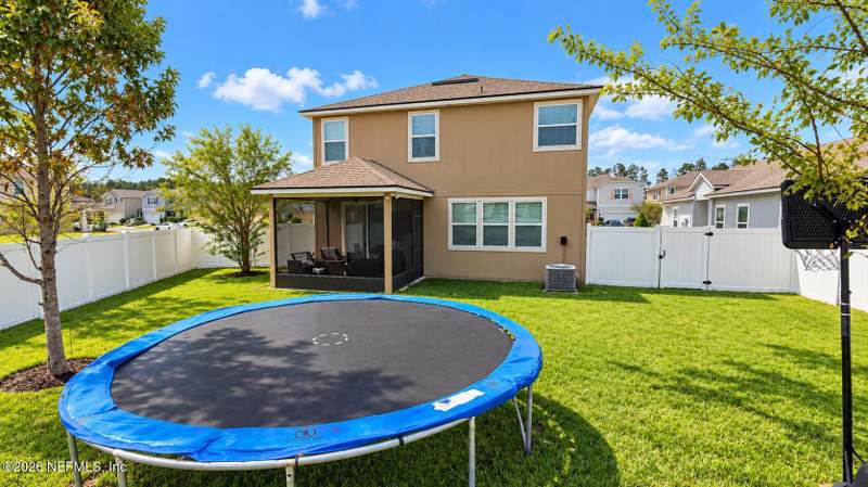 4 bedroom Single Family Residence at 8110 Dancing Fox Street, Fox Creek, Jacksonville — photo 3