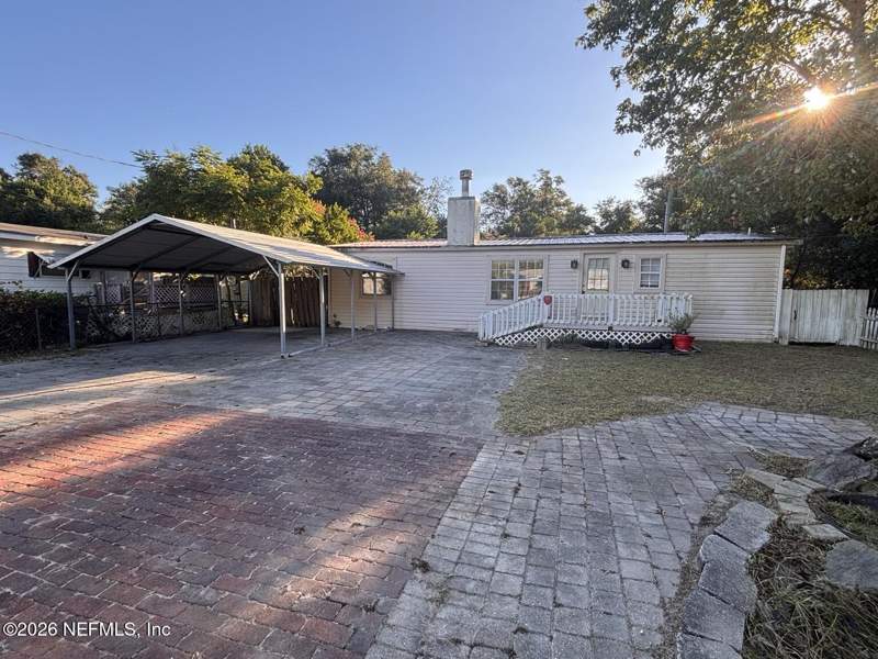 3 bedroom Manufactured Home at 4347 Anson Drive, Oak Park Heights, Jacksonville — photo 2