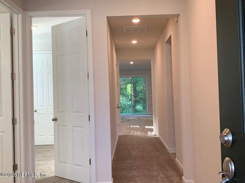 4 bedroom Single Family Residence at 11560 Admirals Cove Drive, Panther Creek, Jacksonville — photo 3