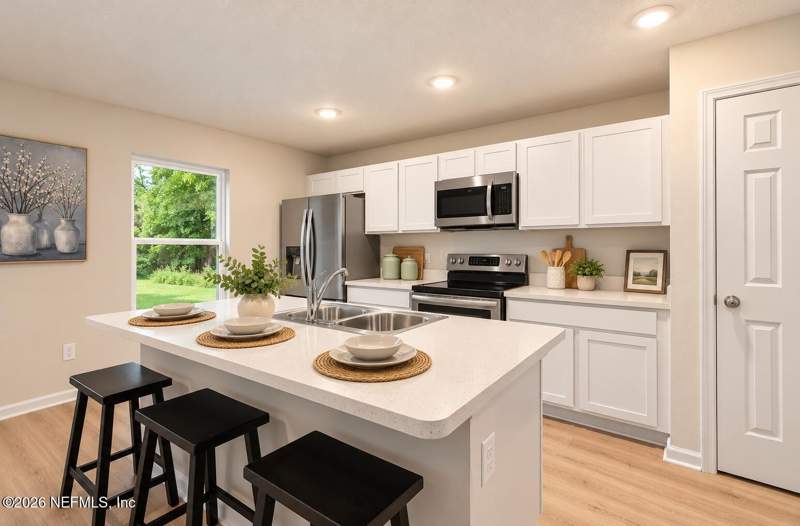 3 bedroom Single Family Residence at 7966 Shrike Avenue, Lincoln Villas, Jacksonville — photo 4