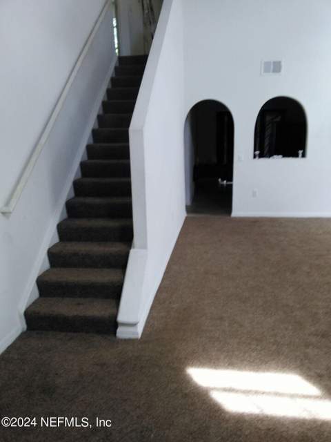9381 Thorn Glen Road, Jacksonville FL - photo 6 of 8