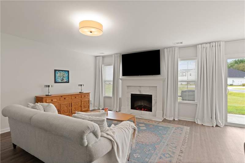 5 bedroom Single Family Residence at 10035 Woodland Cove, Woodland Cove, Brunswick — photo 4