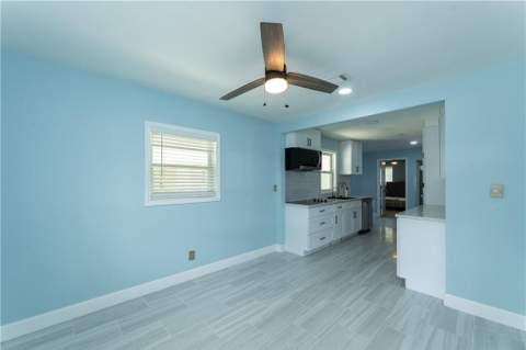 619 Oakwood Avenue, Waycross GA - photo 7 of 47