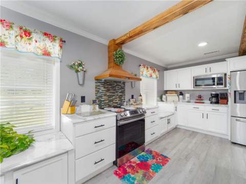 2075 Sylvia Lane, Waycross GA - photo 9 of 44
