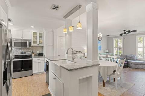 1035 Beachview Drive, St. Simons Island GA - photo 8 of 37