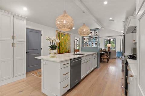 609 Oak Street, St. Simons Island GA - photo 8 of 28