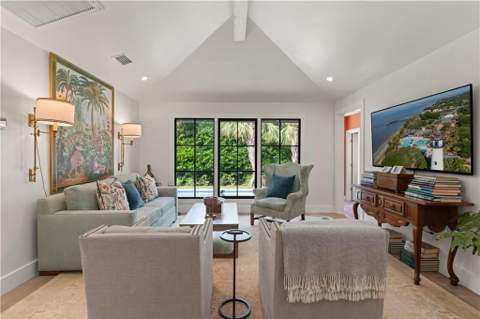 609 Oak Street, St. Simons Island GA - photo 10 of 28