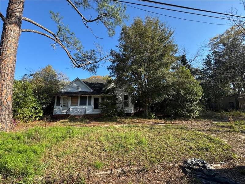 3 bedroom Single Family Residence at 605 Williams Street, No Recorded Subdivision, Waycross — photo 2