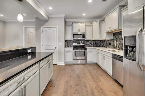 505 Mariners Circle, St. Simons Island GA - photo 7 of 37