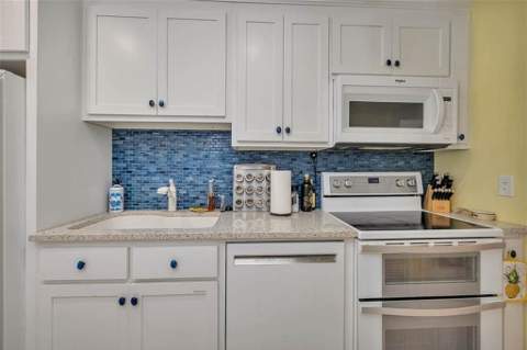 548 Oglethorpe Avenue, St. Simons Island GA - photo 10 of 26