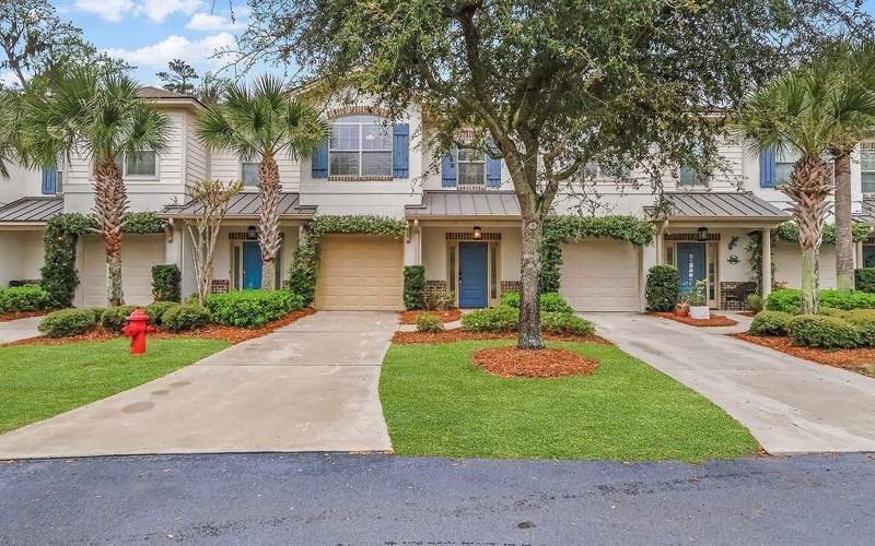 3 bedroom Townhouse at 304 Reserve Lane, The Reserve at Demere Townhomes (Fee Simple), St. Simons Island — photo 2