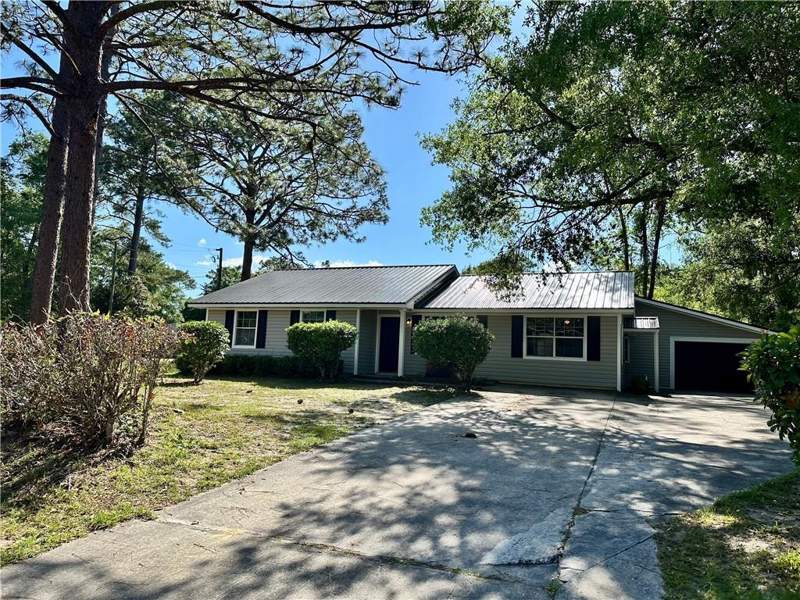 3 bedroom Single Family Residence at 1301 Riverside Avenue, No Recorded Subdivision, Waycross — photo 4