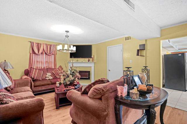 4 bedroom Single Family Residence at 412 S Willow Street, No Recorded Subdivision, Jesup — photo 5