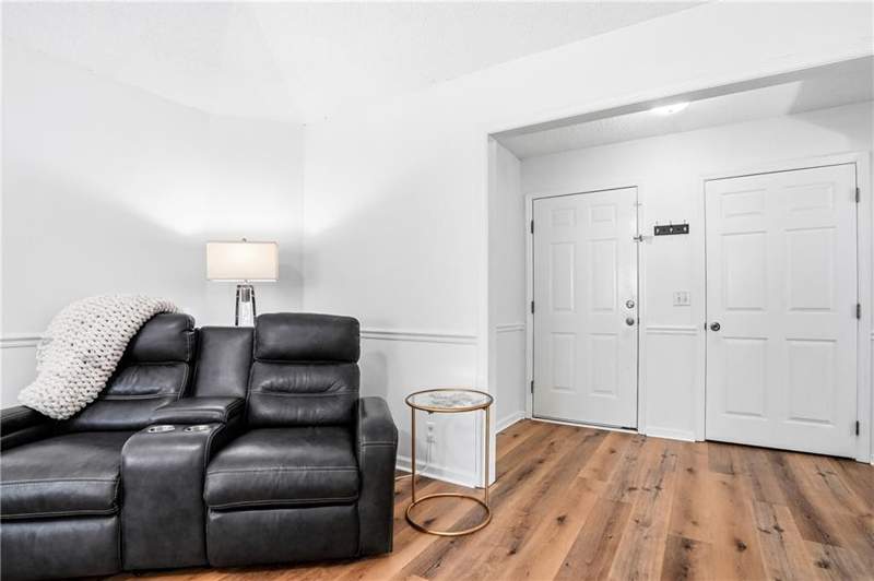 3 bedroom Single Family Residence at 324 Crossbridge Drive, Timber Ridge (Bwk), Brunswick — photo 4