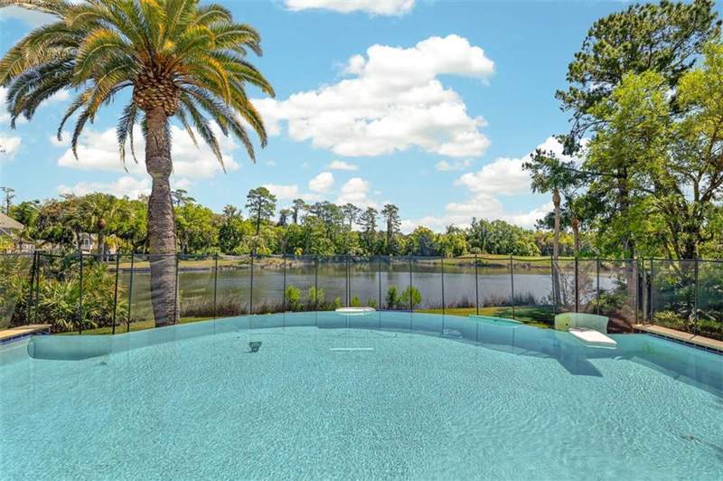 5 bedroom Single Family Residence at 163 Point Lane, Kings Point, St. Simons Island — photo 2