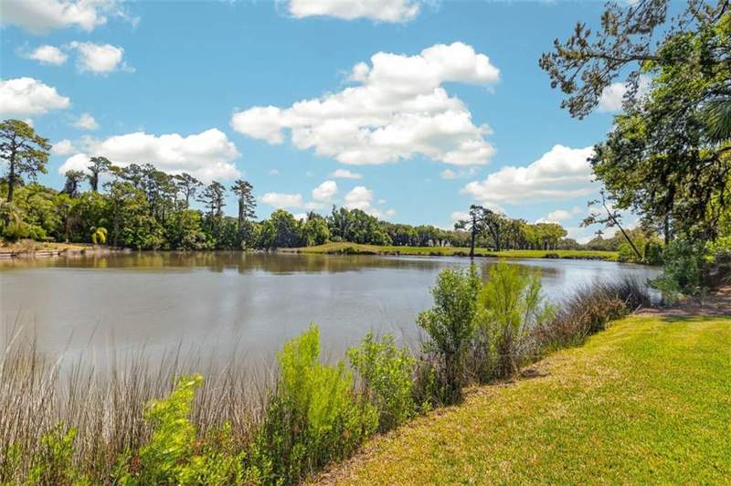 5 bedroom Single Family Residence at 163 Point Lane, Kings Point, St. Simons Island — photo 4