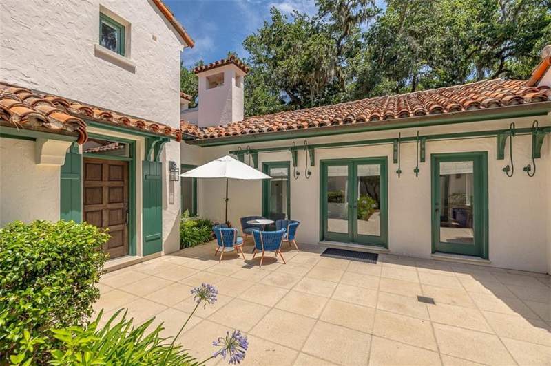 3 bedroom Single Family Residence at 103 Berwick Lane, Ocean Forest, Sea Island — photo 3