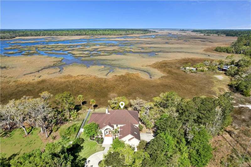 5 bedroom Single Family Residence at 203 Sandpiper Road, Indigo Pointe, Brunswick — photo 2