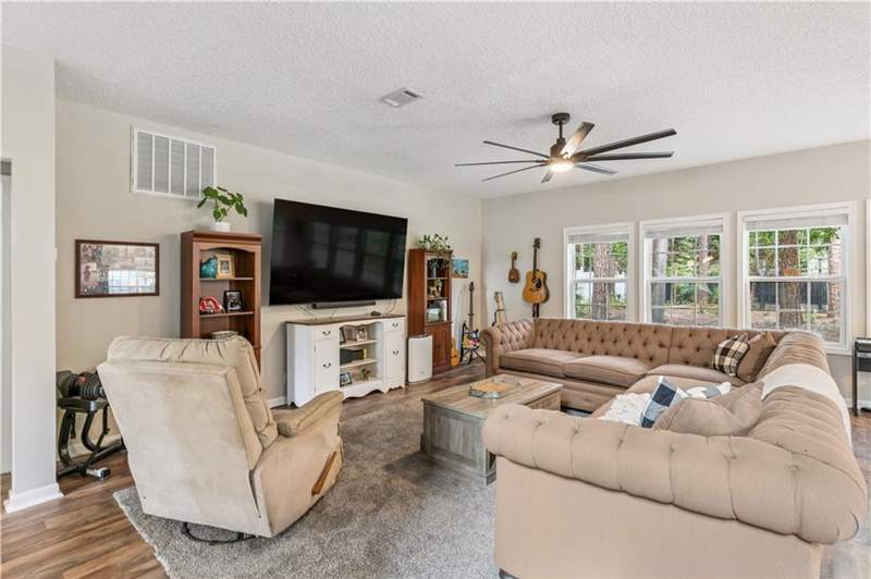 5 bedroom Single Family Residence at 134 Wentle Circle, Shell Pointe, Brunswick — photo 5