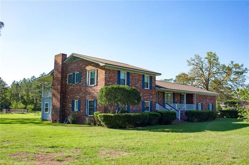 4 bedroom Single Family Residence at 2110 Ware Street, No Recorded Subdivision, Blackshear — photo 4